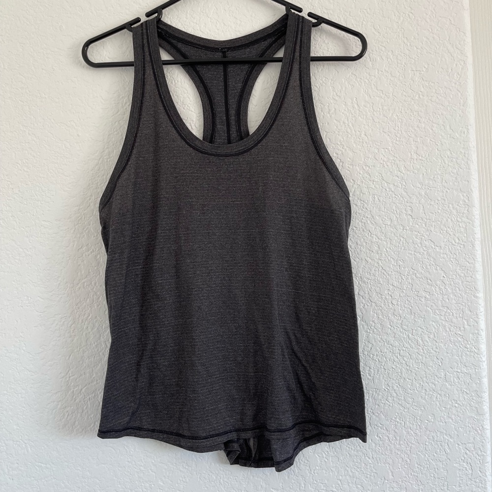 Lululemon tank top